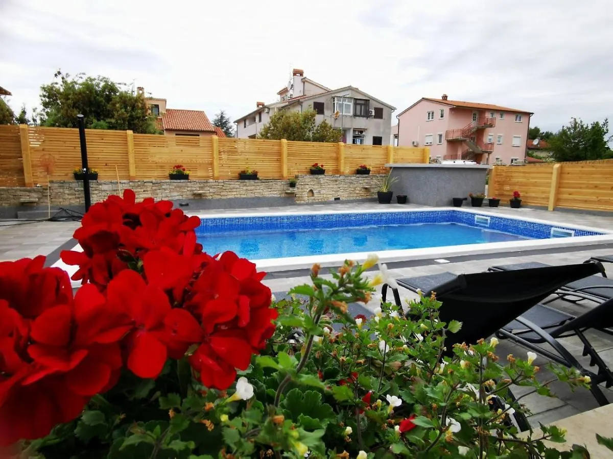 Apartment Brioni Sea,Garden,Poll View 2 Plus 2 80M2 Tiki Bar Peroj Hırvatistan